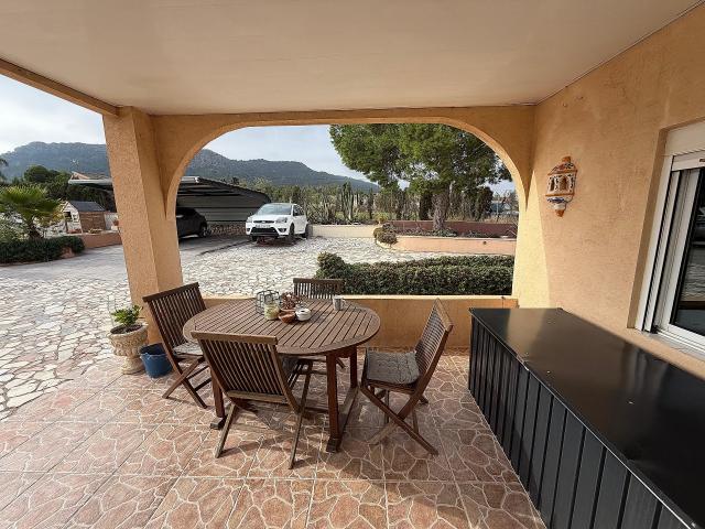 5 bedroom Villa in Sax