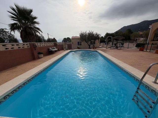 5 bedroom Villa in Sax