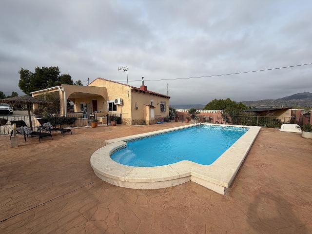 5 bedroom Villa in Sax