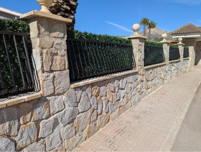 6 bedroom Villa in Petrer