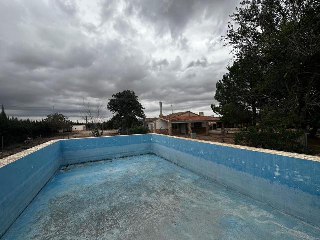 4 bedroom Villa in Yecla