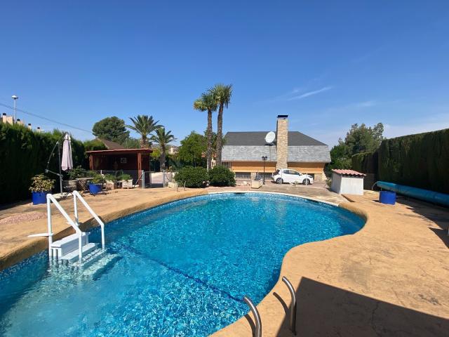 6 bedroom Villa in Petrer