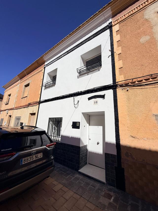 4 bedroom Townhouse in Caudete