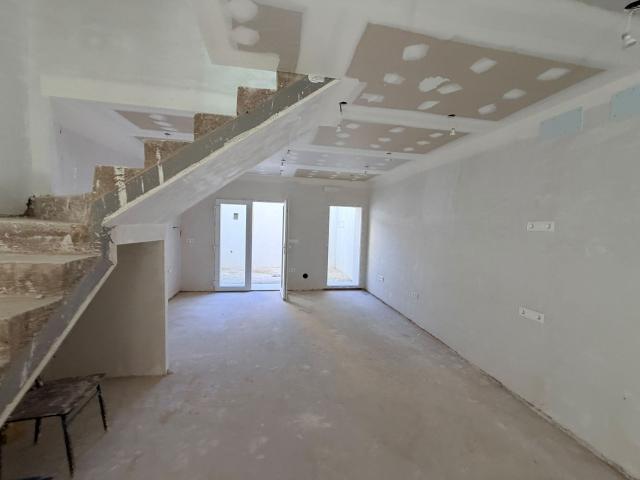 4 bedroom Townhouse in Caudete