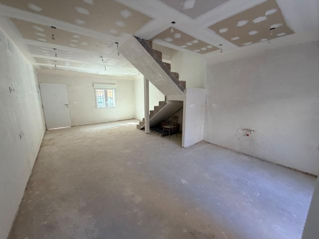 4 bedroom Townhouse in Caudete