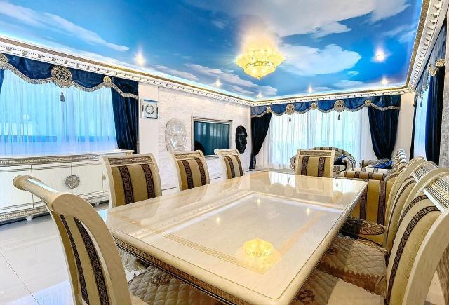 5 bedroom Villa in Altea