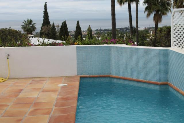2 bedroom Apartment - Middle Floor Apartment in Marbella