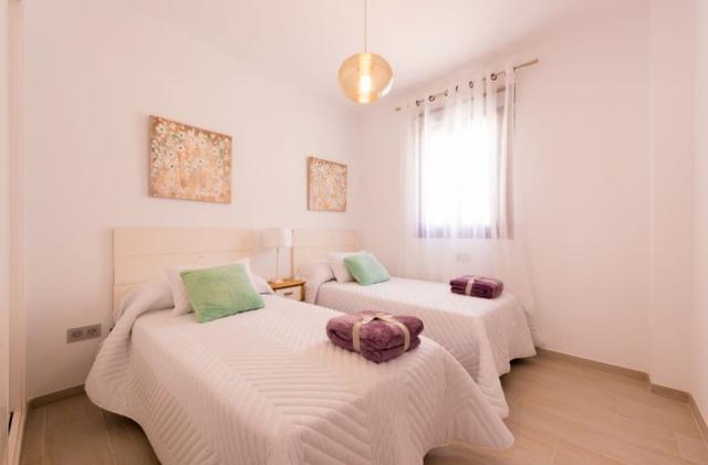 3 bedroom Apartment - Middle Floor Apartment in Estepona