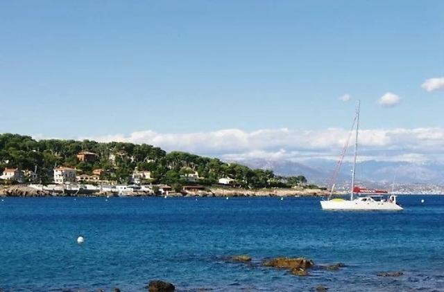 3 bedroom Apartment in Antibes