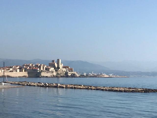2 bedroom Apartment in Antibes