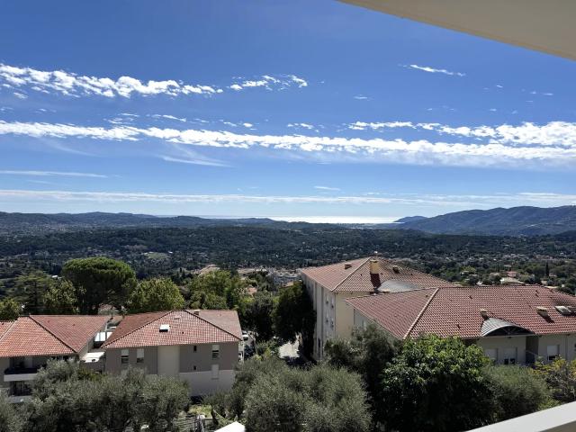 3 bedroom Apartment in Grasse