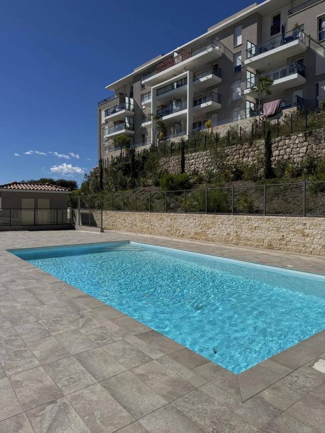 3 bedroom Apartment in Grasse
