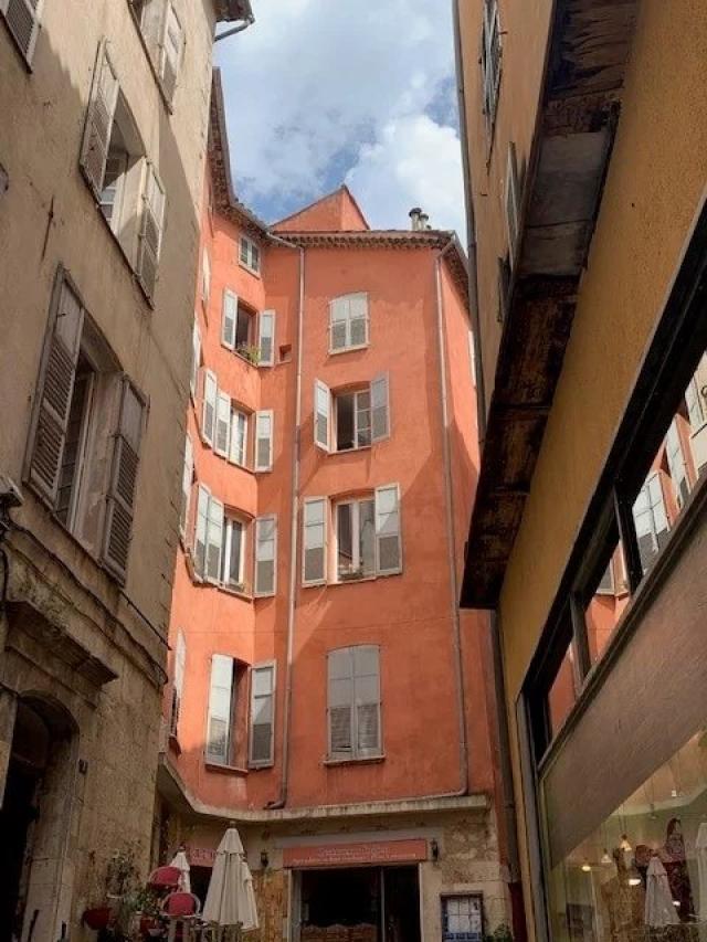 3 bedroom Apartment in Grasse