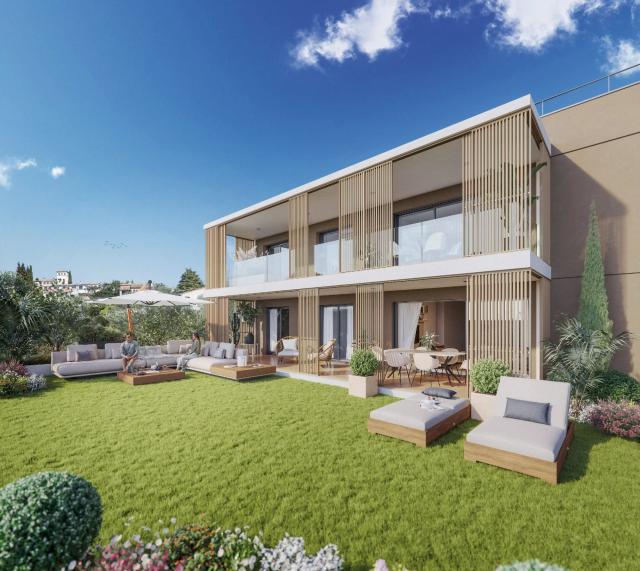 4 bedroom Villa in Saint-Laurent-du-Var