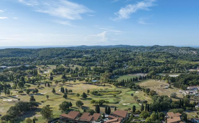 3 bedroom Apartment in Valbonne