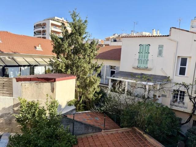4 bedroom Apartment in Antibes
