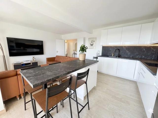 3 bedroom Apartment in Antibes