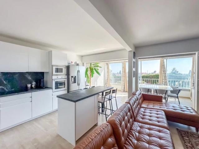 3 bedroom Apartment in Antibes