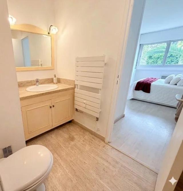 3 bedroom Apartment in Antibes