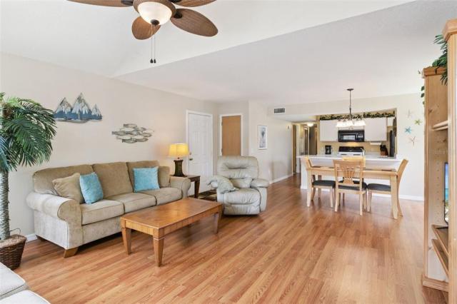 8707 KNIGHTSBRIDGE COURT UNIT B,KISSIMMEE,Osceola,Residential