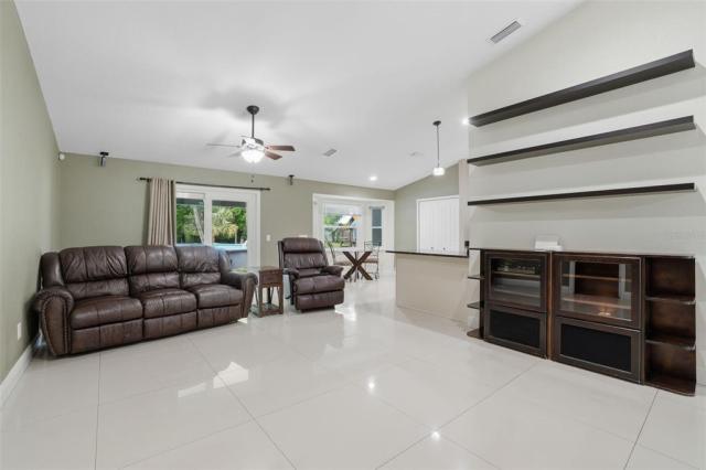 130 E BAHAMA ROAD,WINTER SPRINGS,Seminole,Residential