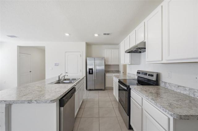 1923 ELKRIDGE STREET,DAVENPORT,Polk,Residential