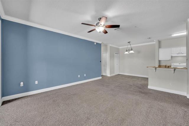 200 SOUTHERN PECAN CIRCLE UNIT 206,WINTER GARDEN,Orange,Residential
