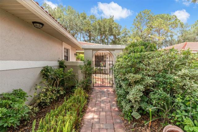 8237 BREEZE COVE LANE,ORLANDO,Orange,Residential