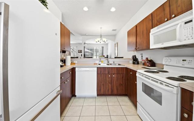 1280 S BEACH CIRCLE,KISSIMMEE,Osceola,Residential