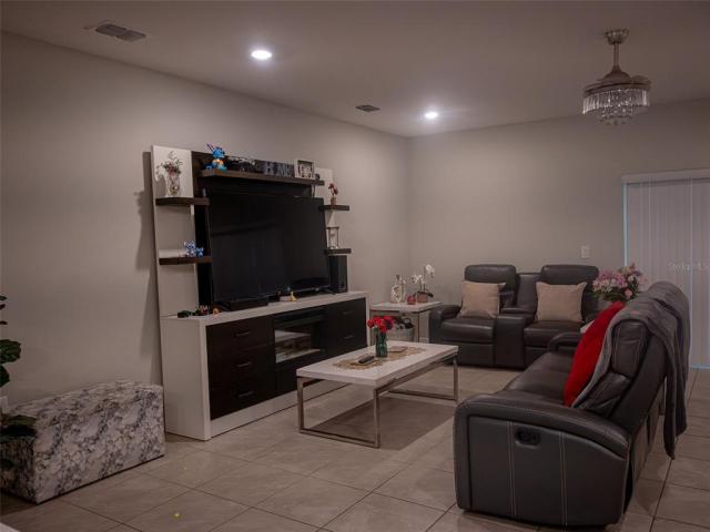 4878 CORAL CASTLE DRIVE,KISSIMMEE,Osceola,Residential