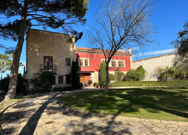 15 bedroom Country House in Cieza