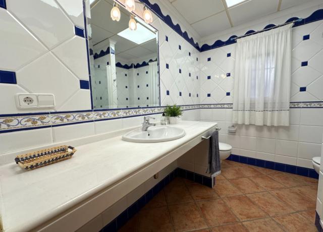 4 bedroom Country House in Abaran