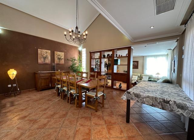 4 bedroom Country House in Abaran