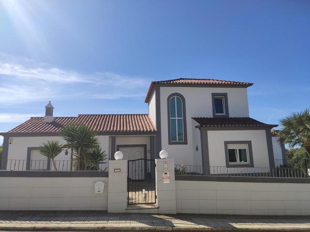 4 bedroom villa in Moncarapacho