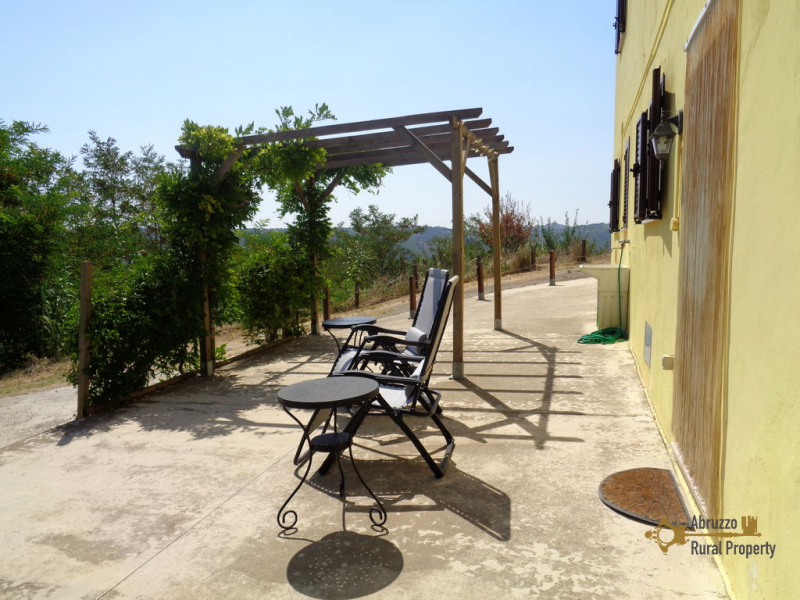 Wonderfully restored house in the countryside near the coast. Poggiofiorito.