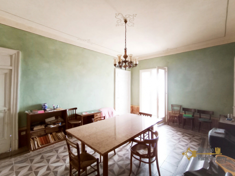 Incredible historic apartament with three bedrooms. Torricella Peligna.