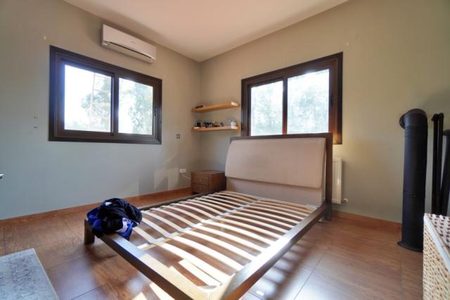 4 bedroom Detached Villa in Mosfiloti