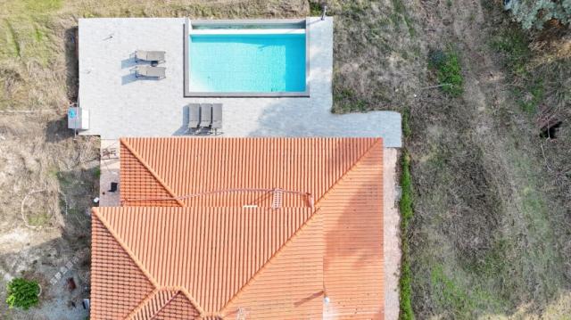 4 bedroom Detached Villa in Mosfiloti