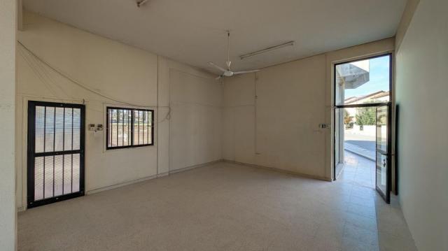 Buildings for sale in Anafotida