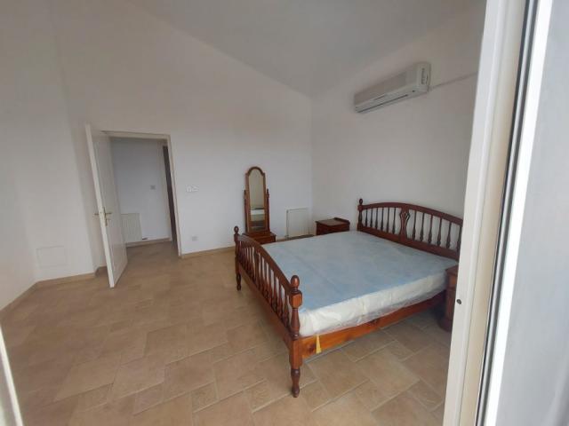 5 bedroom Detached Villa in Tsada