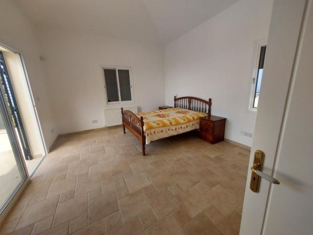 5 bedroom Detached Villa in Tsada