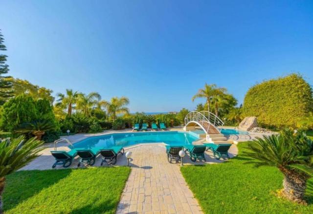 4 bedroom Detached Villa in Pegia