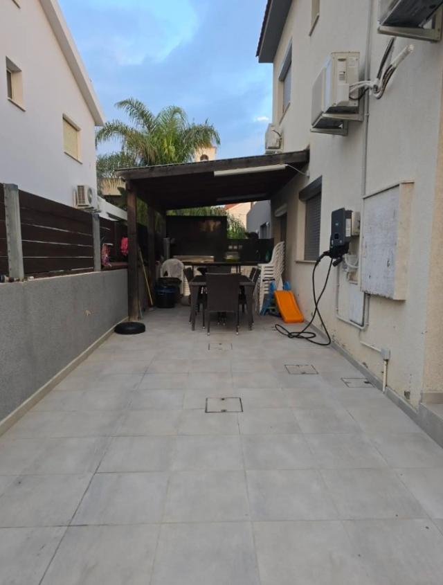 3 bedroom Semi Detached Villa in Kato Polemidia