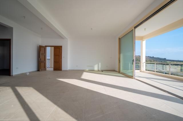 5 bedroom Detached Villa in Tala