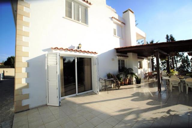 6 bedroom Detached Villa in Tala