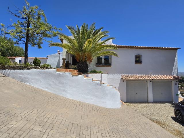 4 bedroom Villa in Vinuela