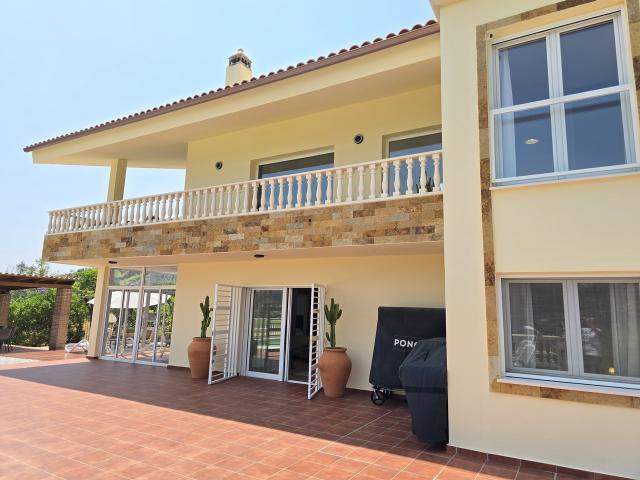4 bedroom Villa in Alcaucin