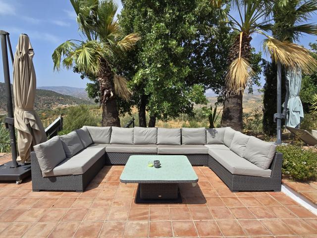 4 bedroom Villa in Vinuela