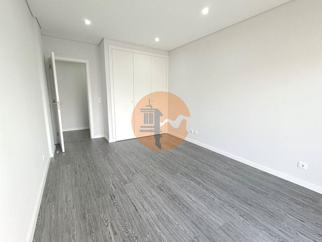 3 bedroom Apartment in Quelfes