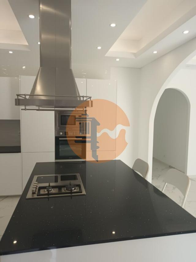 5 bedroom Villa in Portimão